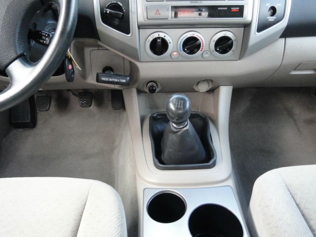 Toyota Tacoma 2005 photo 11