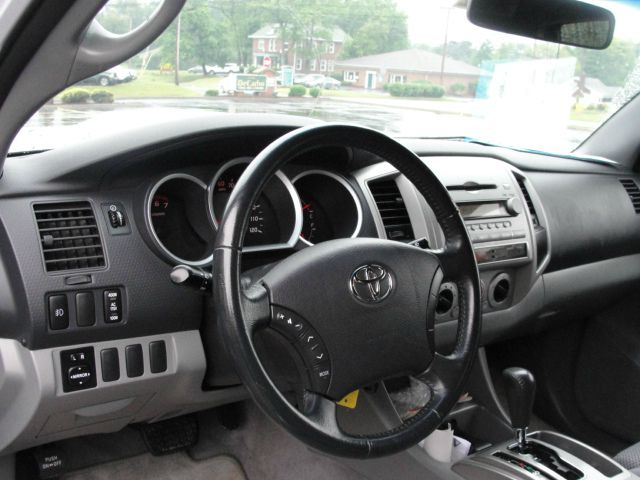 Toyota Tacoma 2005 photo 22