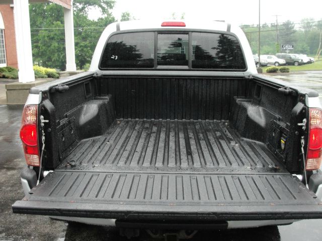 Toyota Tacoma 2005 photo 23