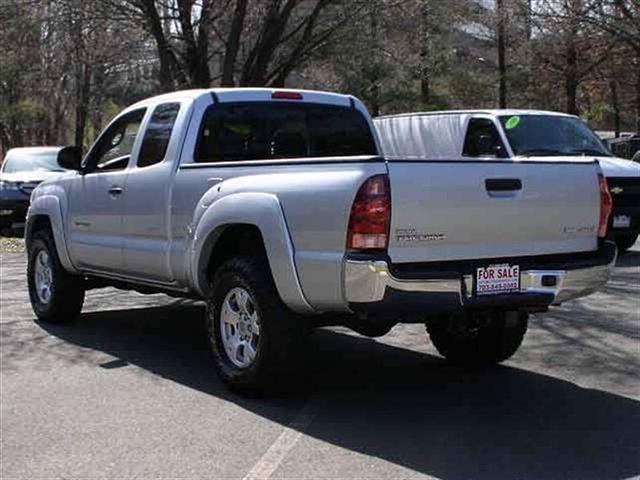 Toyota Tacoma 2005 photo 2