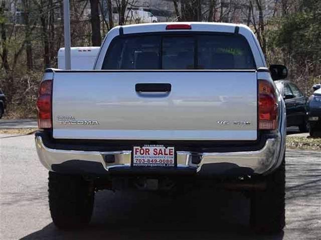 Toyota Tacoma 2005 photo 3