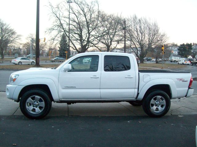 Toyota Tacoma 2006 photo 2