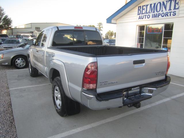 Toyota Tacoma 5.2 Pickup