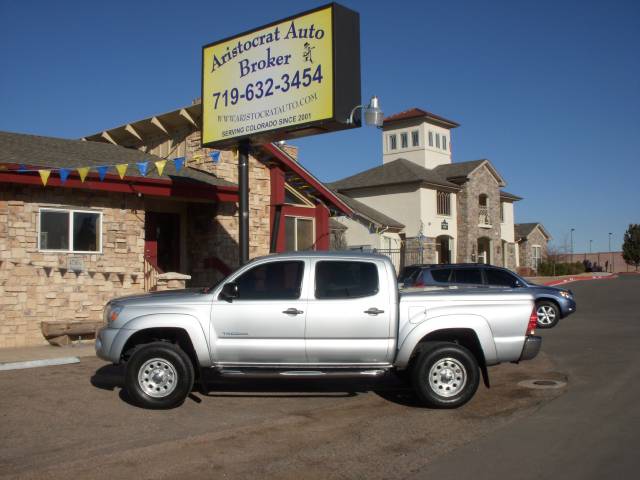 Toyota Tacoma Biarritz Pickup