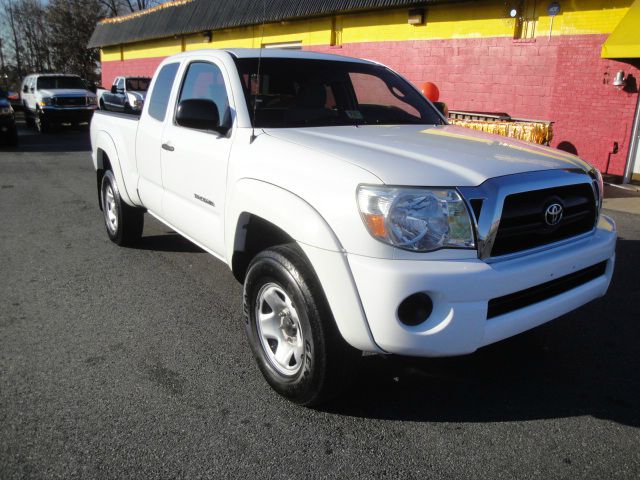 Toyota Tacoma SE Sport Wagon 4D Pickup Truck