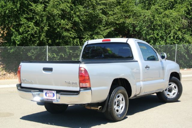 Toyota Tacoma ES 2.4L AUTO Pickup Truck