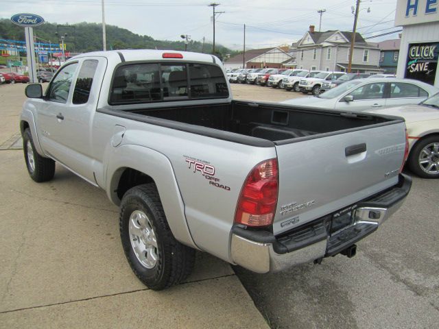 Toyota Tacoma 2006 photo 2