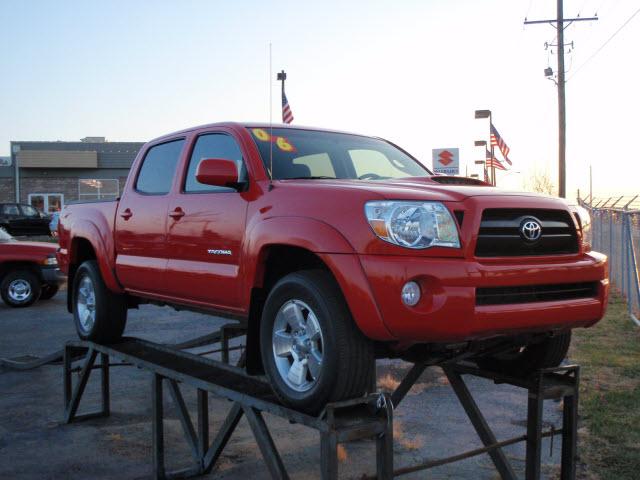 Toyota Tacoma C300 Luxury Pickup