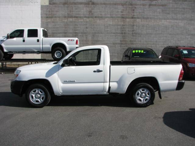 Toyota Tacoma Base Pickup