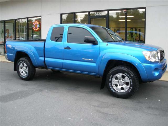 Toyota Tacoma Base Pickup