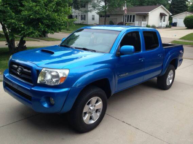 Toyota Tacoma Z28 LOW Miles Pickup Truck