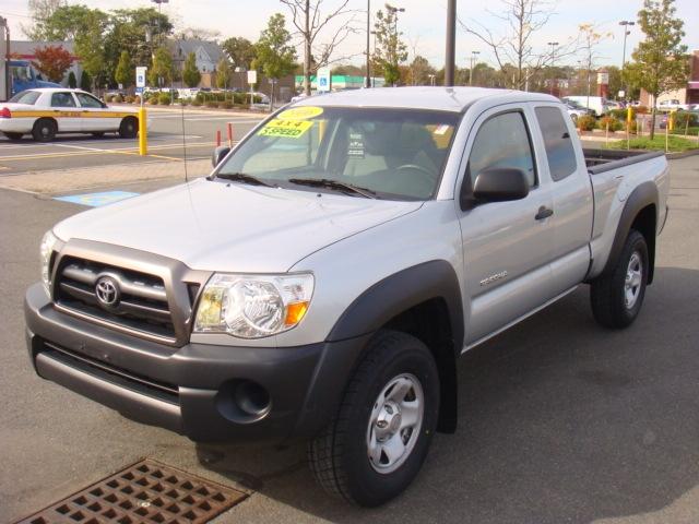 Toyota Tacoma 176 W.B. 4D Pickup