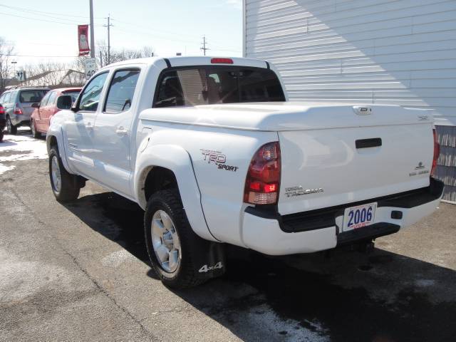 Toyota Tacoma 2006 photo 2