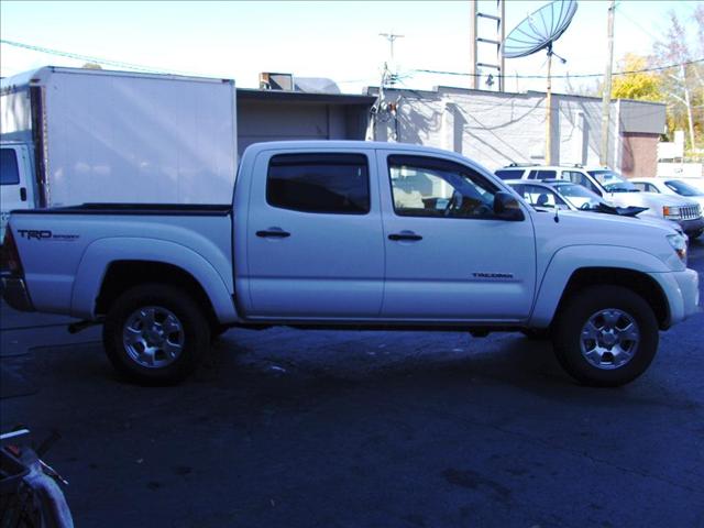 Toyota Tacoma LT 4x4 Extended Cab Pickup