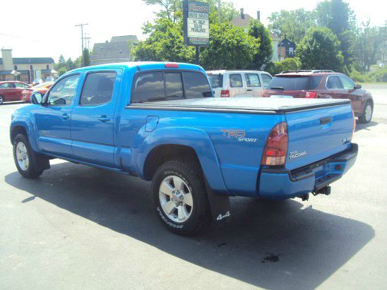 Toyota Tacoma Leather - Sunroof Pickup Truck