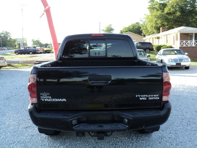 Toyota Tacoma LT 4X4 Crew Pickup Truck