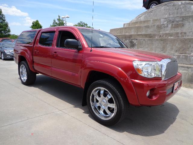 Toyota Tacoma Quad Cab HEMI SLT Pickup Truck