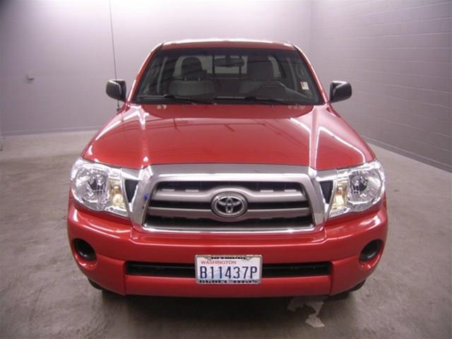 Toyota Tacoma 2010 photo 11