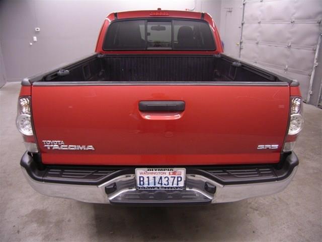 Toyota Tacoma 2010 photo 16