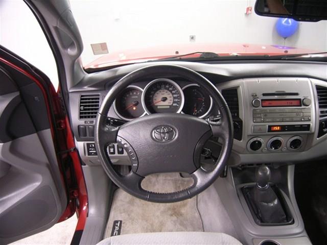 Toyota Tacoma 2010 photo 3