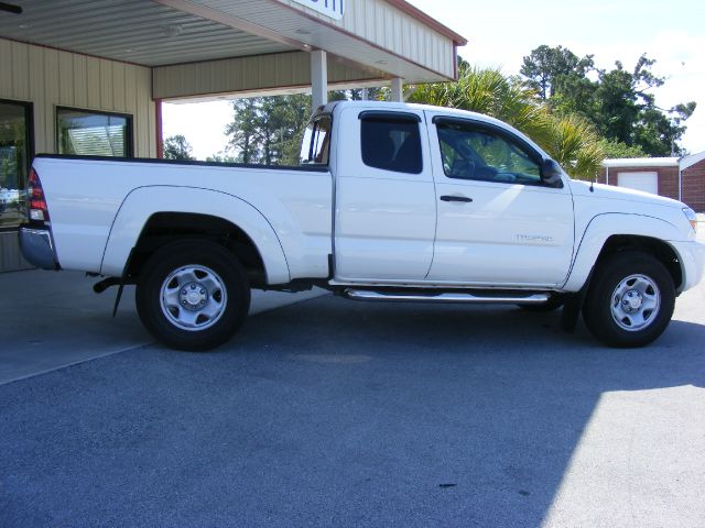 Toyota Tacoma 2010 photo 10