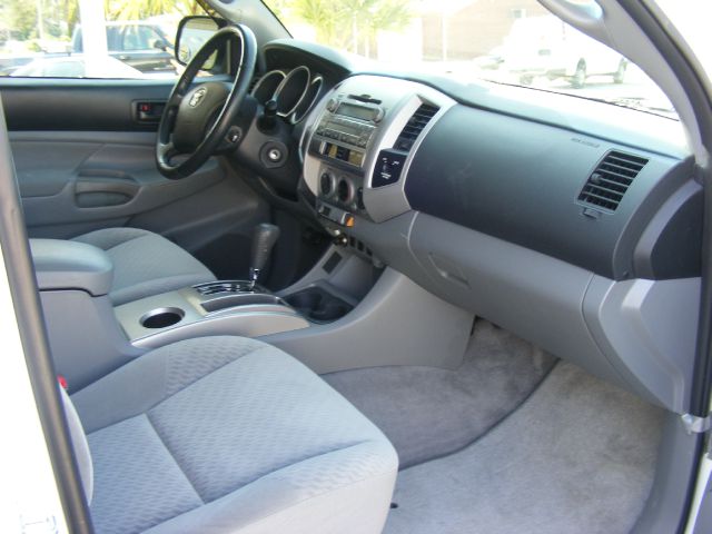 Toyota Tacoma 2010 photo 11