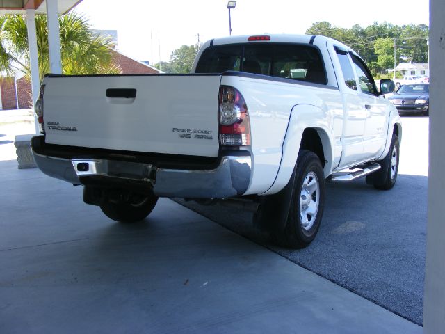 Toyota Tacoma 2010 photo 12