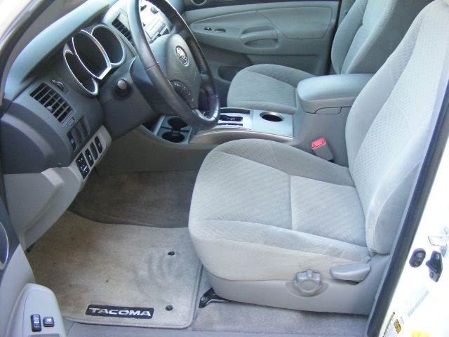 Toyota Tacoma 2010 photo 19