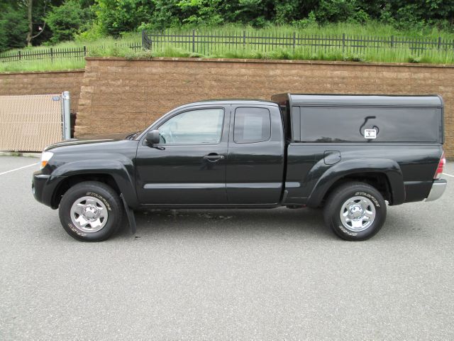 Toyota Tacoma 2010 photo 2