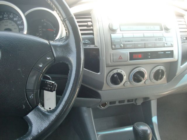 Toyota Tacoma 2010 photo 8