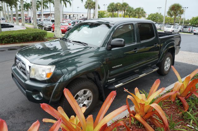 Toyota Tacoma 2010 photo 2