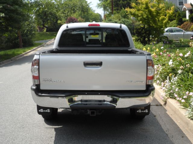 Toyota Tacoma 2010 photo 25