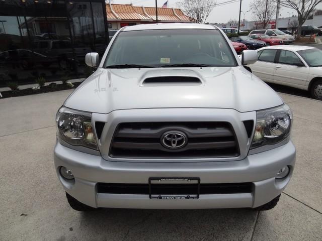 Toyota Tacoma 2010 photo 2