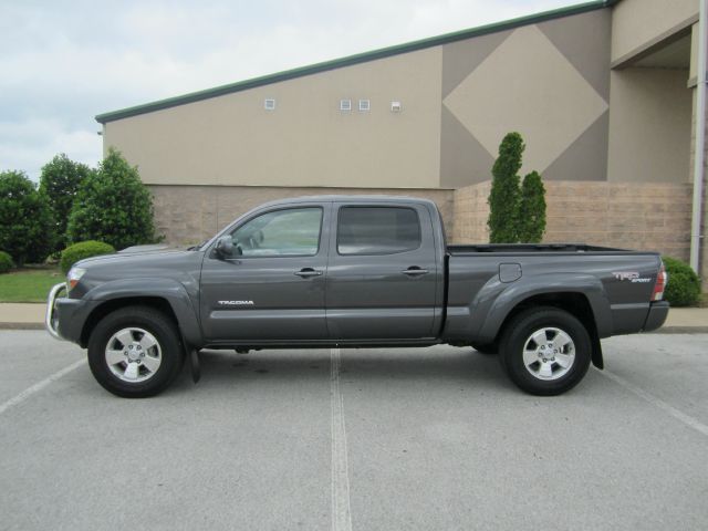 Toyota Tacoma 2010 photo 7