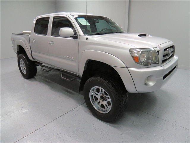 Toyota Tacoma 2010 photo 2