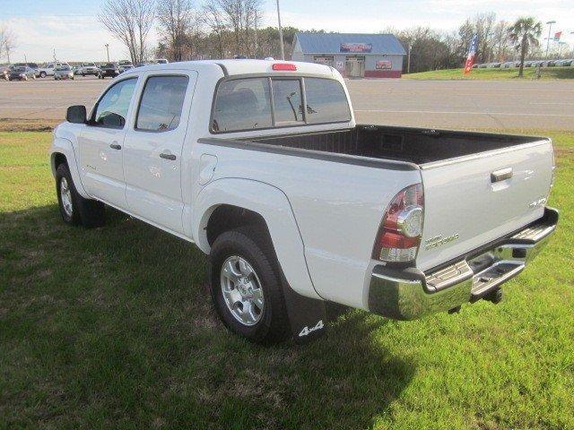 Toyota Tacoma 2010 photo 2