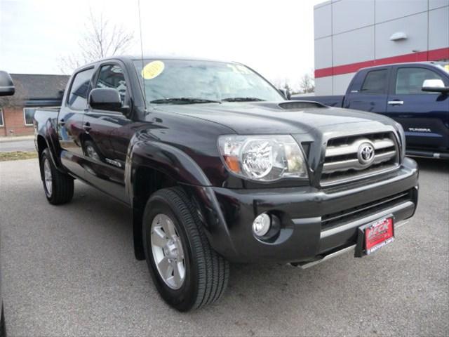 Toyota Tacoma Club Cab 139 WB HD Pickup