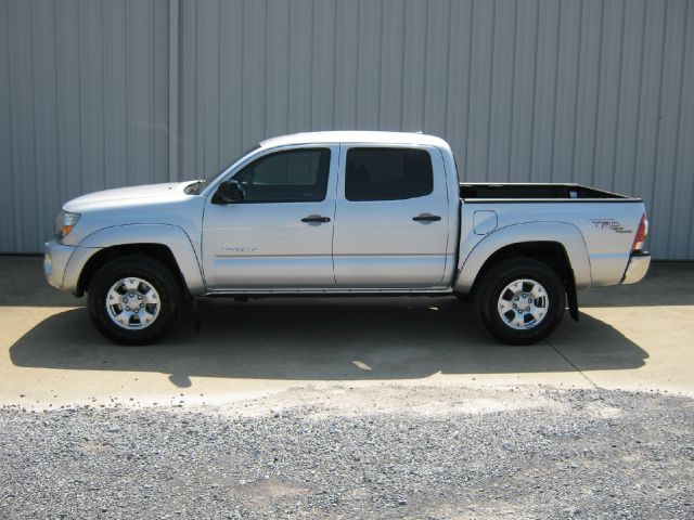 Toyota Tacoma 2010 photo 3