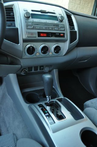 Toyota Tacoma 2010 photo 3