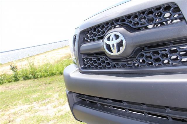 Toyota Tacoma 2011 photo 3