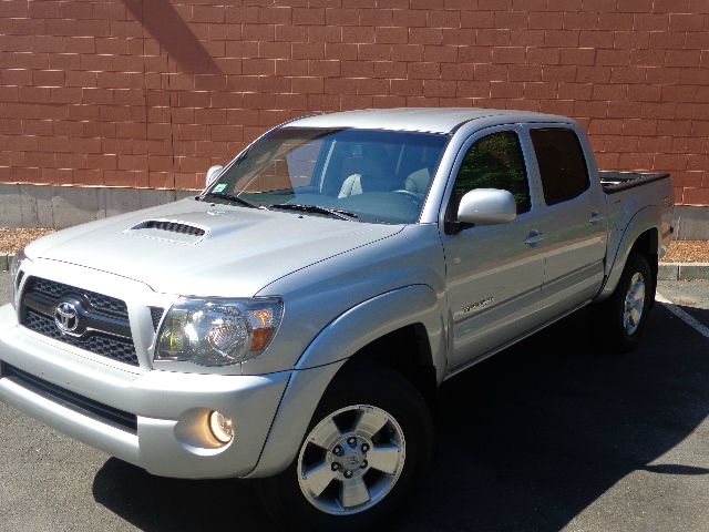 Toyota Tacoma 2011 photo 3