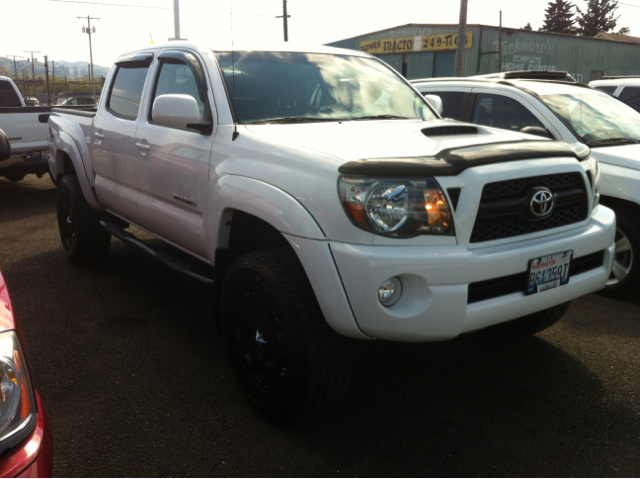 Toyota Tacoma 2011 photo 1