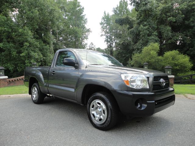 Toyota Tacoma 2011 photo 2