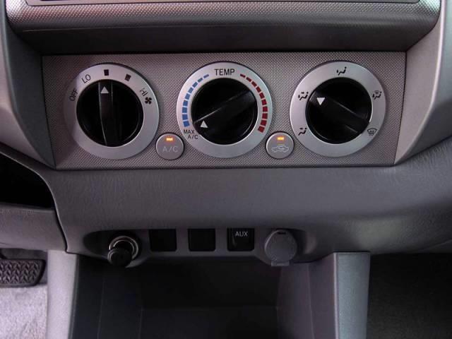 Toyota Tacoma 2011 photo 13