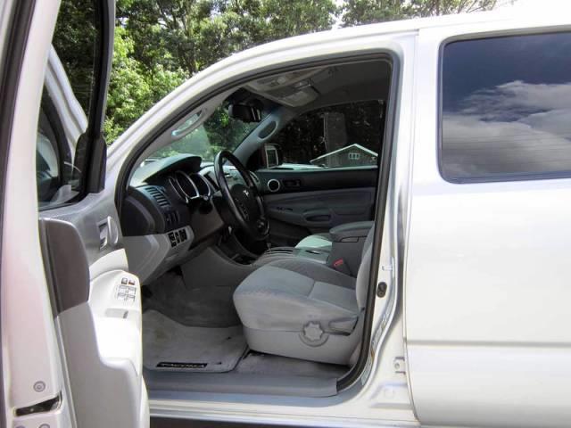 Toyota Tacoma 2011 photo 17