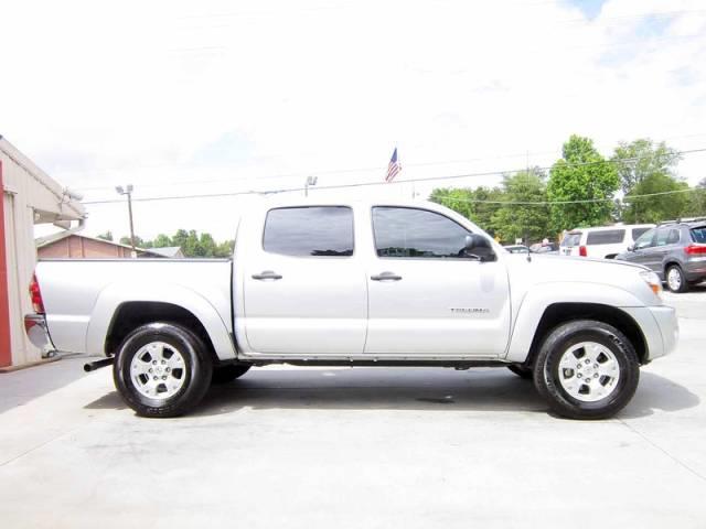 Toyota Tacoma 2011 photo 18