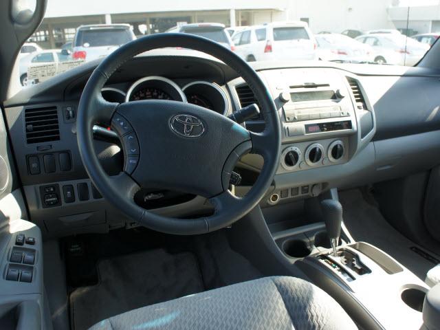 Toyota Tacoma 2011 photo 3