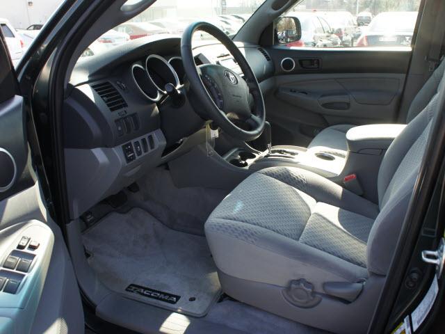 Toyota Tacoma 2011 photo 4