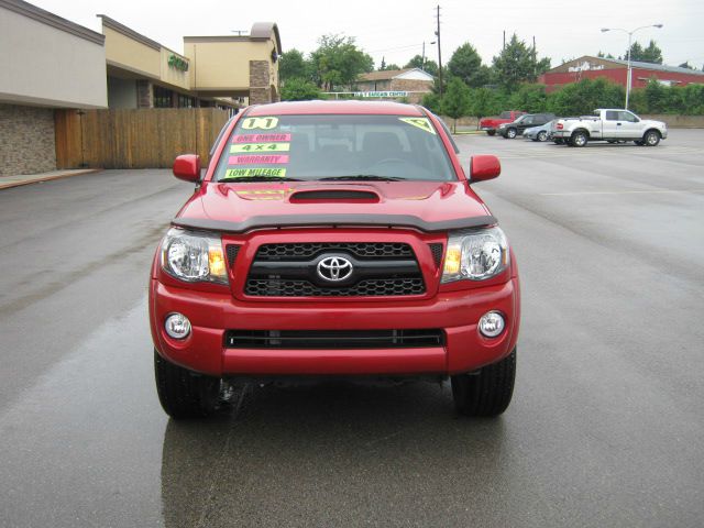 Toyota Tacoma 2011 photo 2