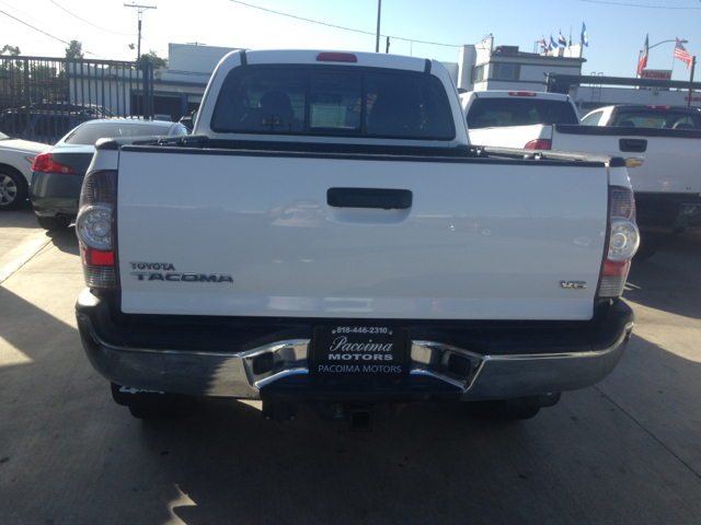 Toyota Tacoma 2011 photo 1